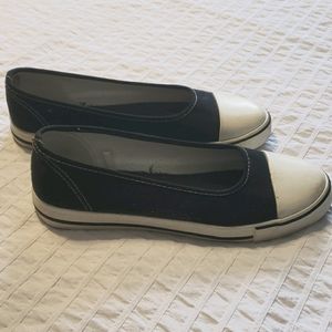 Cute Slip Ons ** FREE ADD ON TO BUNDLE **